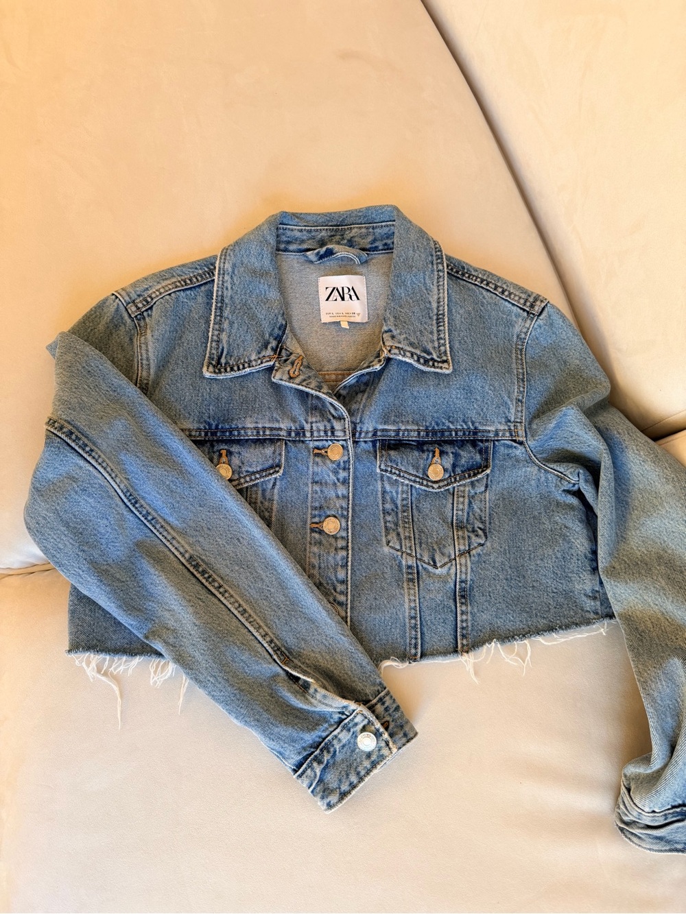 Zara Light Blue Cropped Denim Jacket with Frayed Hem